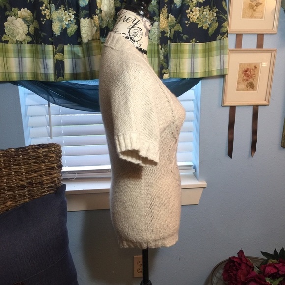 LOFT v neck short sleeve chunky knit sweater - Picture 5 of 8